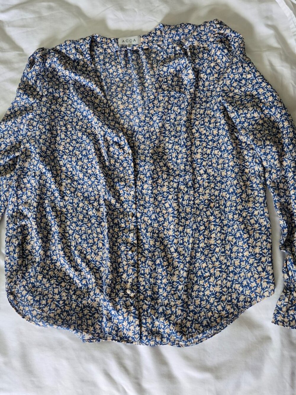 Acoa Microfloral Ruffle V-neck Blouse - XL
